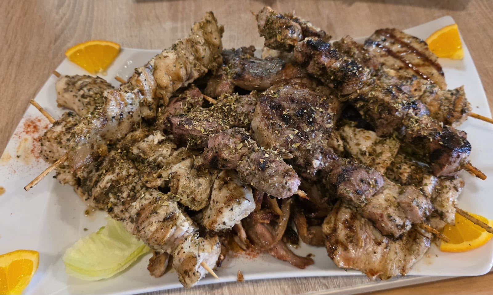 Gemischte Grillplatte im Pegasos